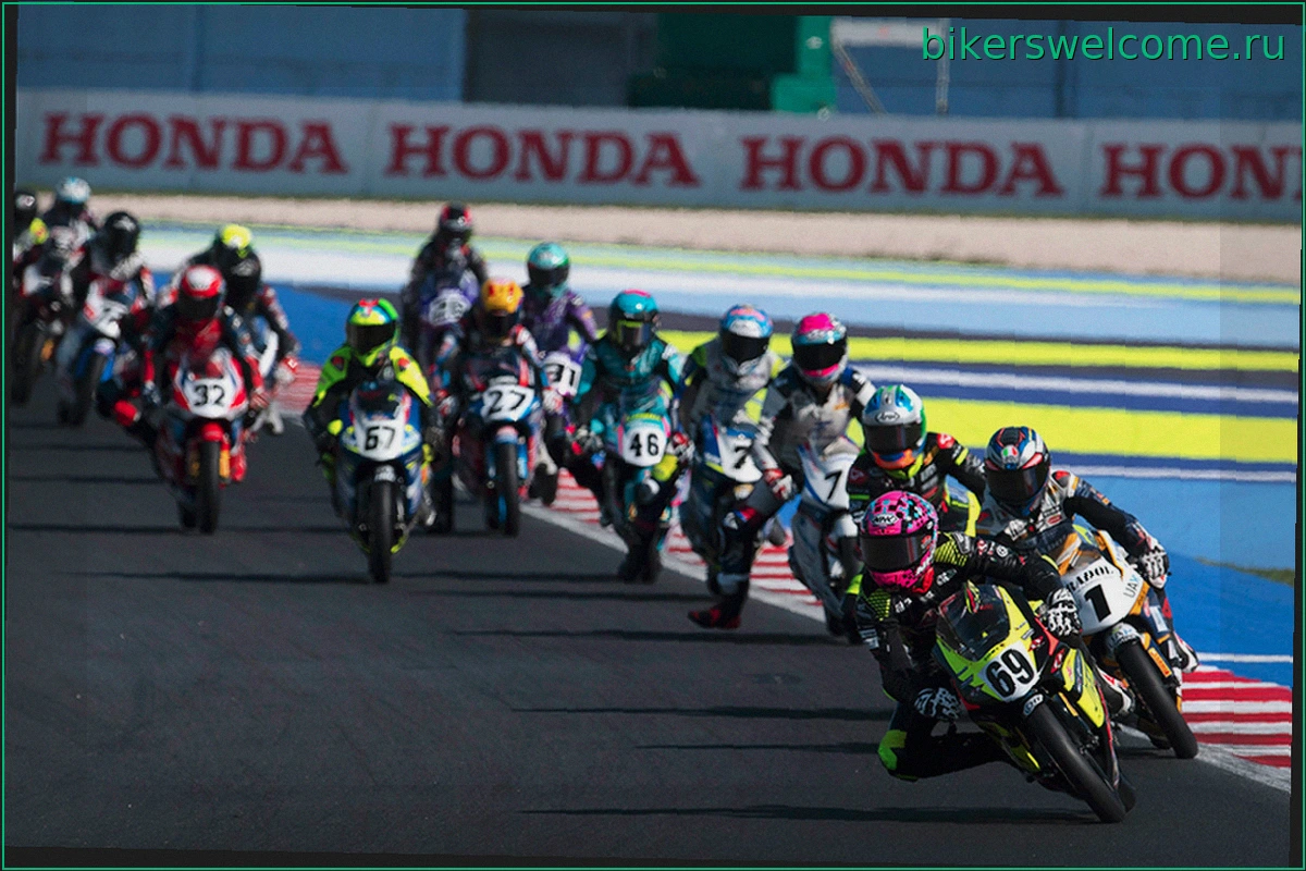 Чемпионат мира MotoJunior начинается в Барселоне