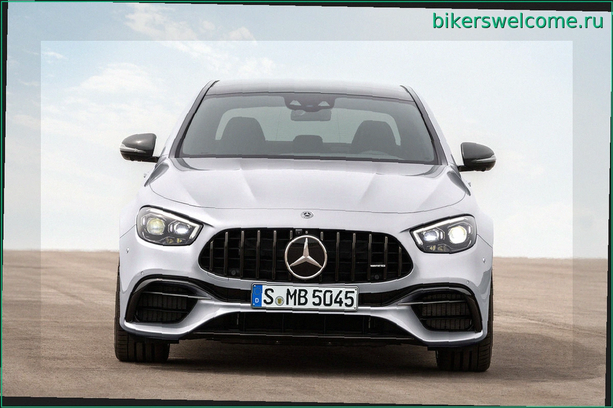 Владельцы Mercedes-Benz подали в суд на компанию из-за ожогов от логотипа AMG
