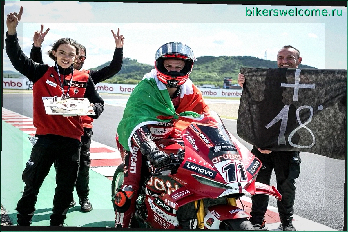 WSBK: Николло Булега оформляет очередной хет-трик в Мосте
