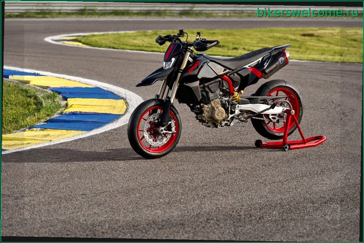 Ducati Hypermotard 698 Mono Nera: В Черном Цвете с Еще Более Агрессивным Характером Супермото